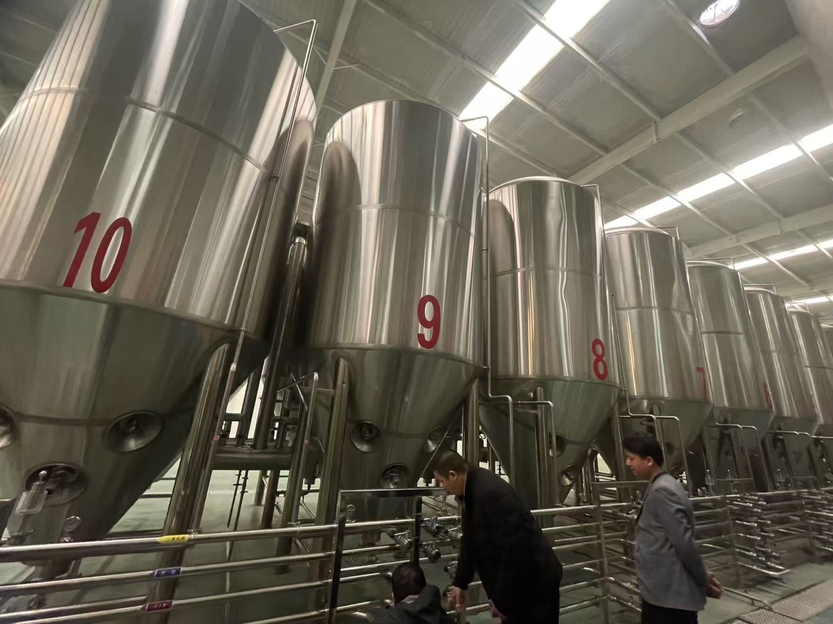 南谯精酿啤酒设备厂—平面布置、设备设计、制造、调试、培训等一条龙服务